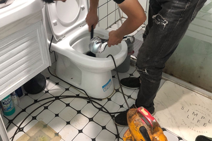 巴南马桶堵塞自己疏通还是找师傅?专业上门服务让你省时更省心